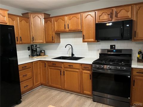 Tiny photo for 110 Cedarwood Boulevard, Van Buren, NY 13027 (MLS # S1682637)