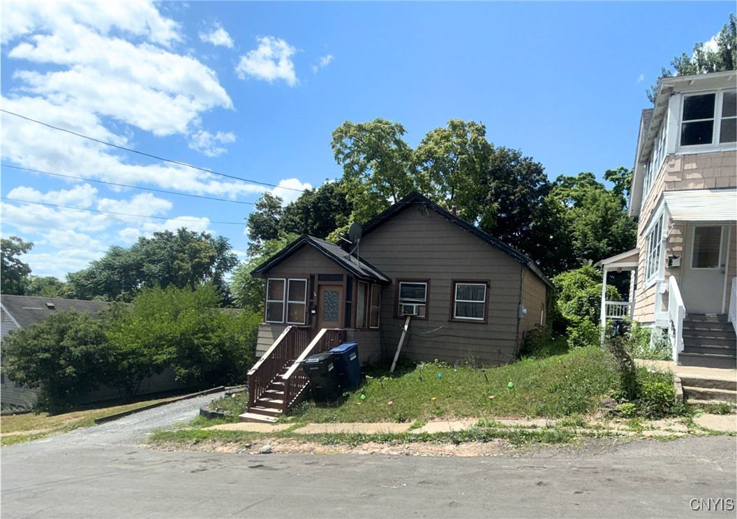 131 Delong Avenue