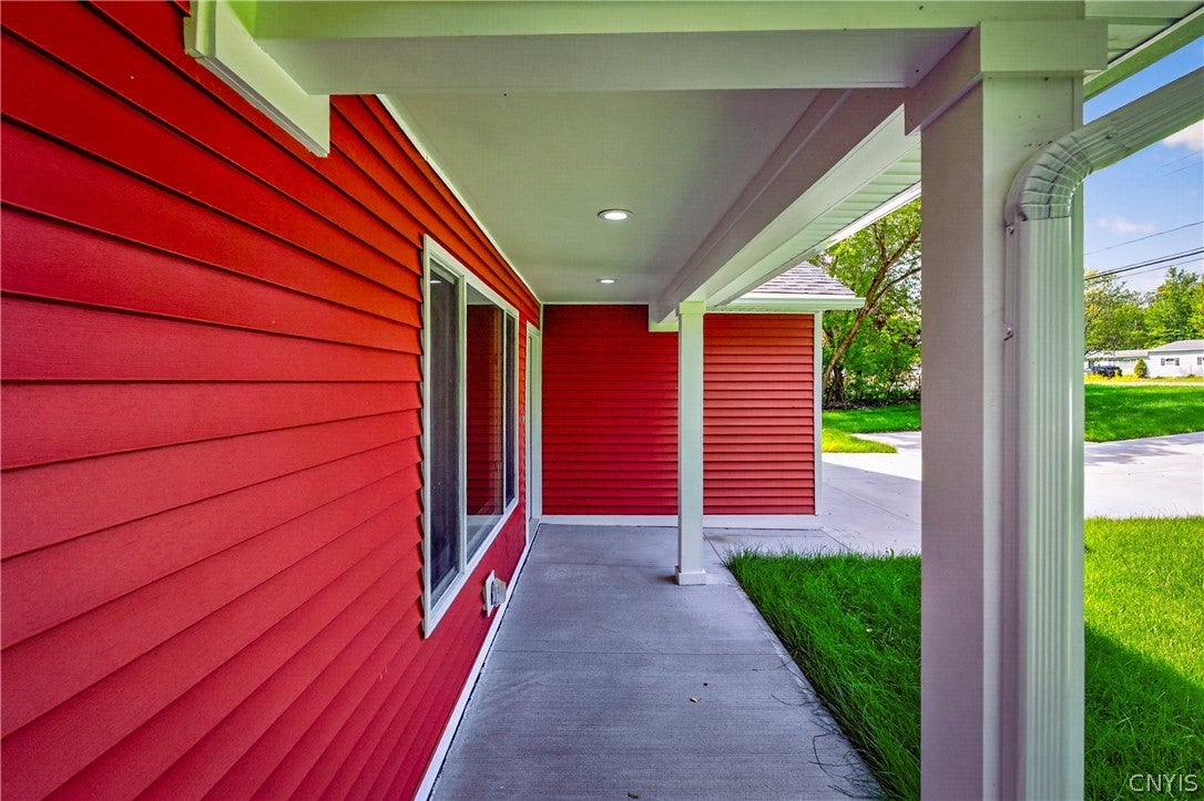 6590 Fox Road