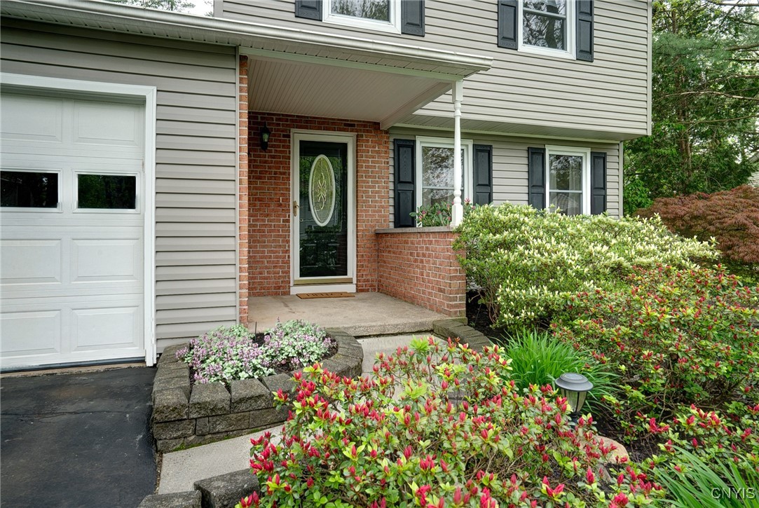 4112 Silverado Drive, Clay, New York image 3