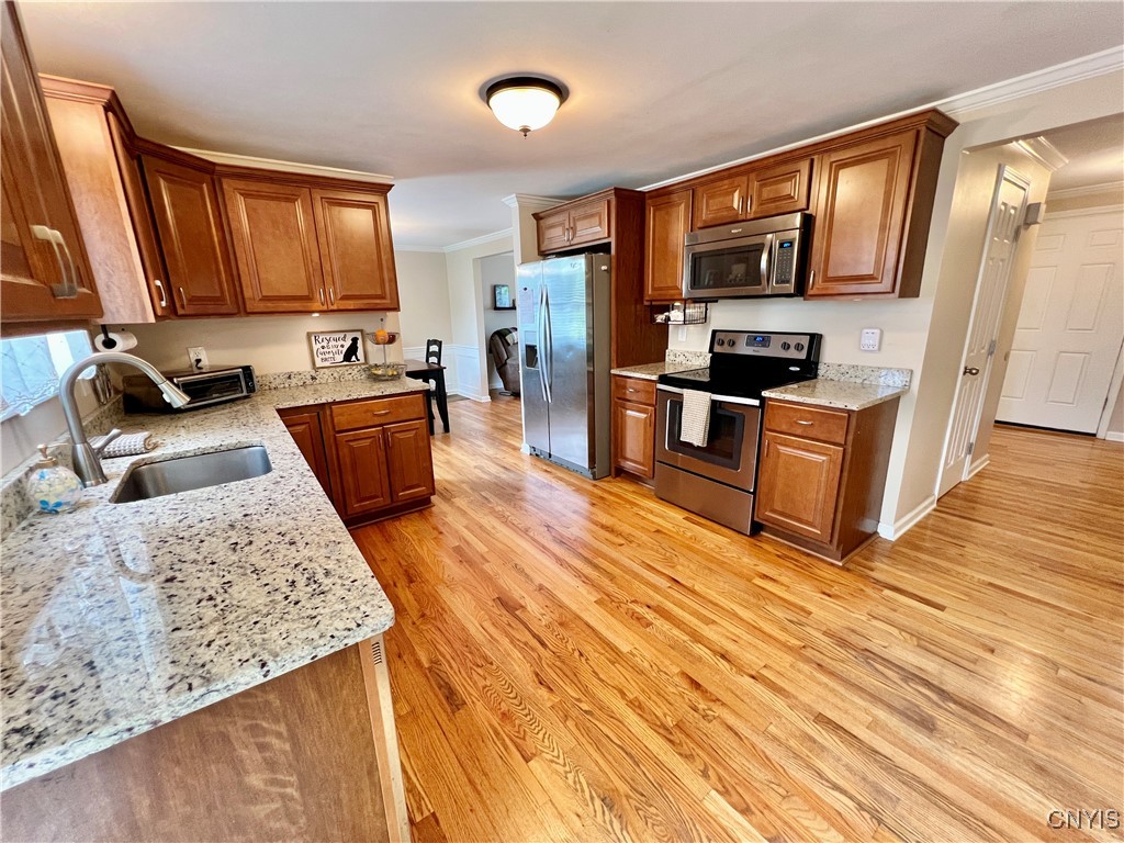 8527 Grandview Drive, Cicero, New York image 10