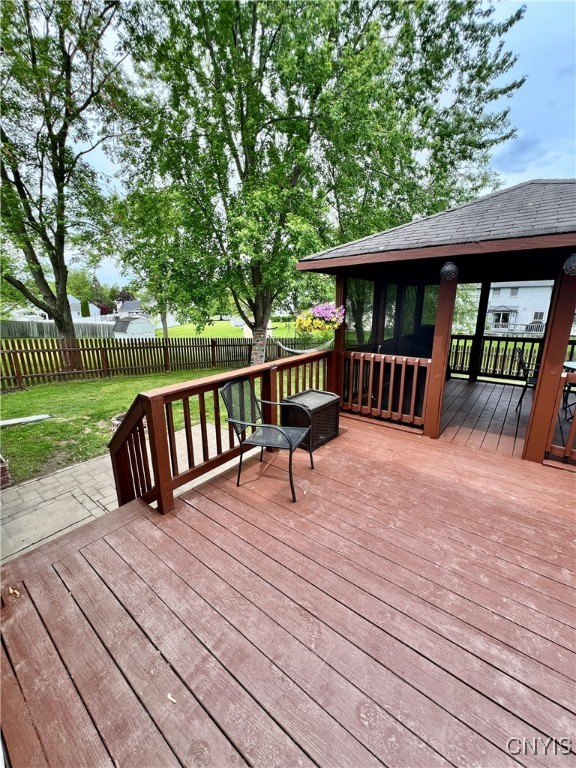 8527 Grandview Drive, Cicero, New York image 23