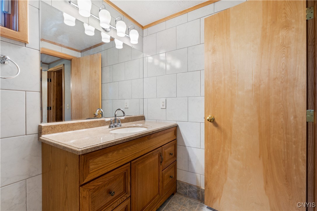 2674 Oran Delphi Road, Pompey, New York image 23