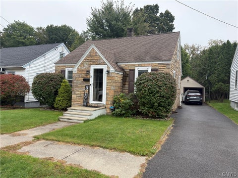 Homes For Sale - 10 Dexter Avenue<br/> Whitestown, NY 13492