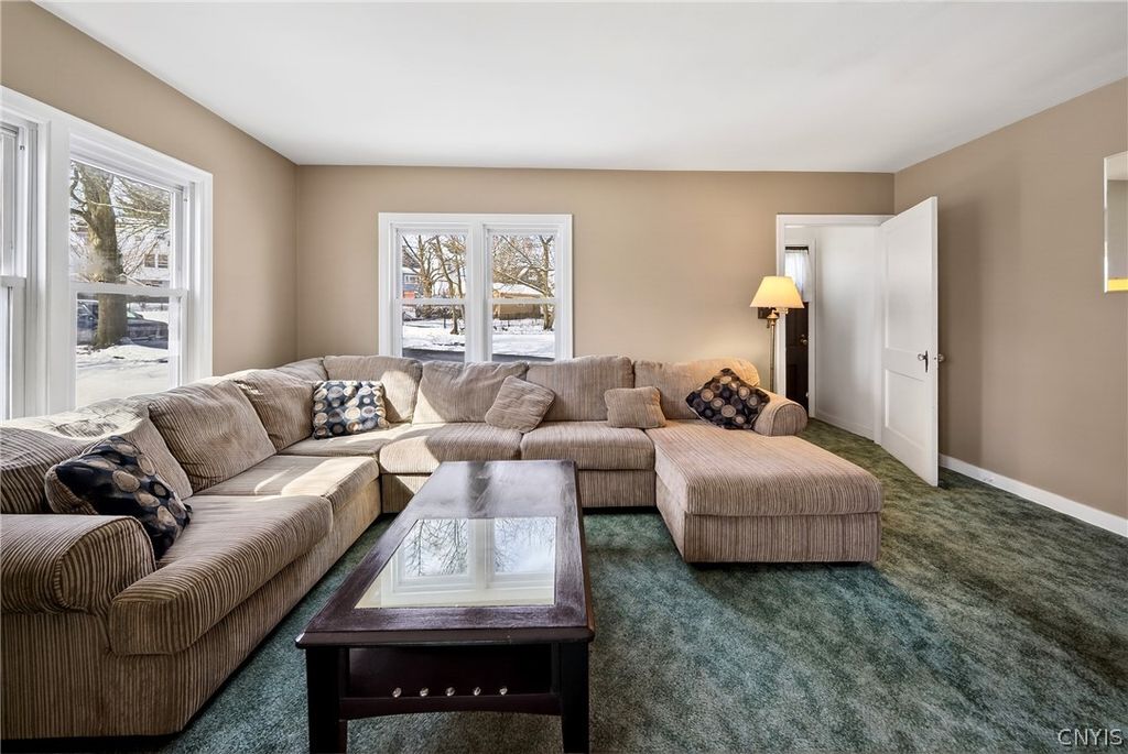 Photo of 419 Darlington Road E, Salina, NY 13208 (MLS # S1668111)