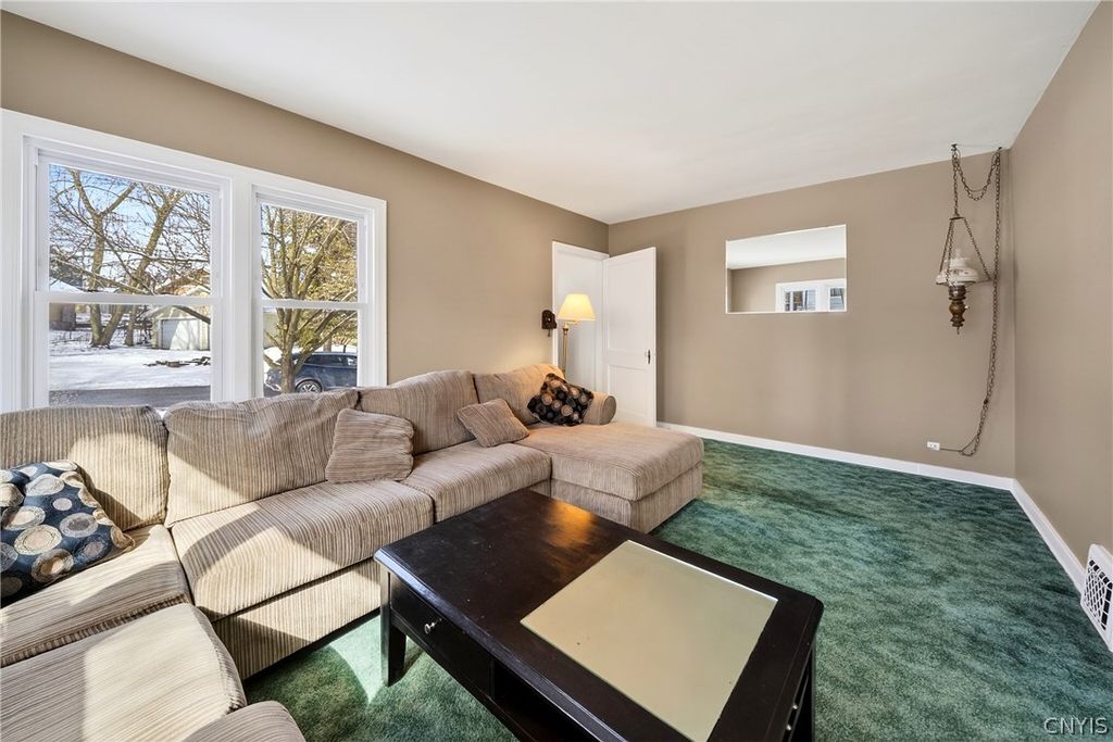 Photo of 419 Darlington Road E, Salina, NY 13208 (MLS # S1668111)