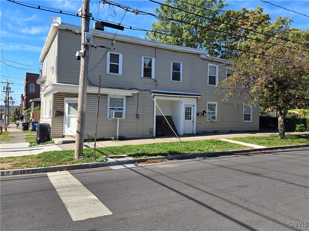 319 E Division Street