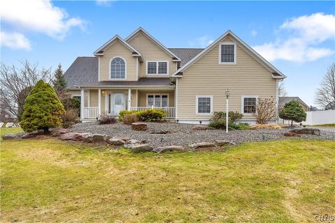 7541 Plum Hollow Circle Liverpool NY 13090