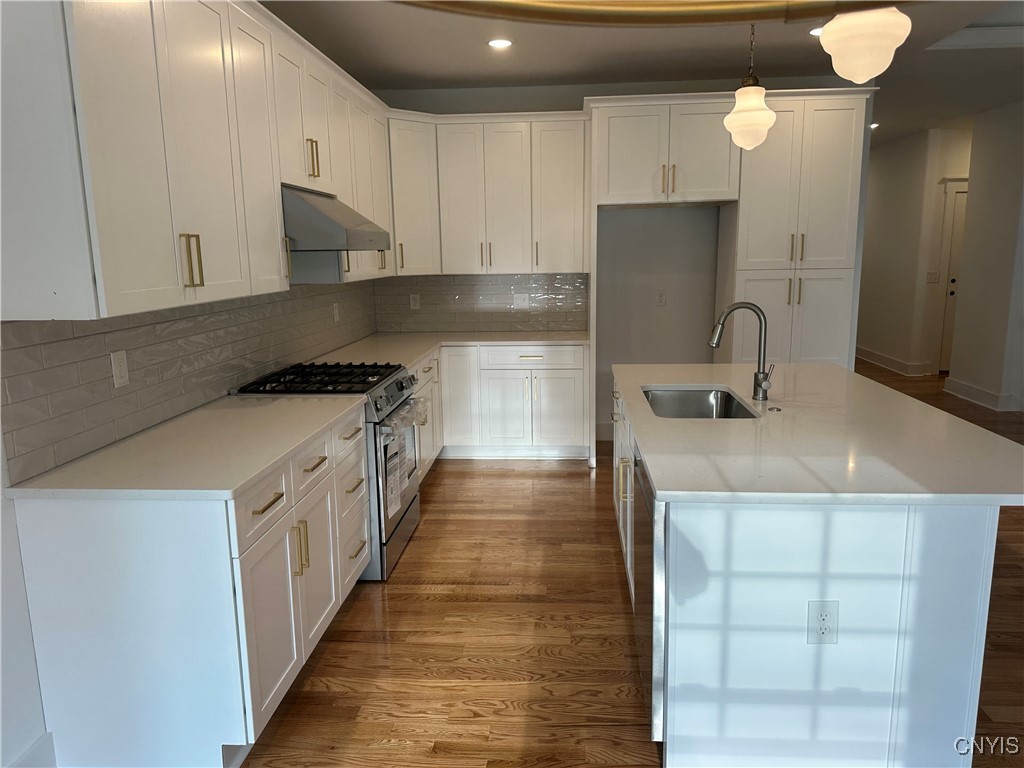 8532 Angus Path, Cicero, New York image 5