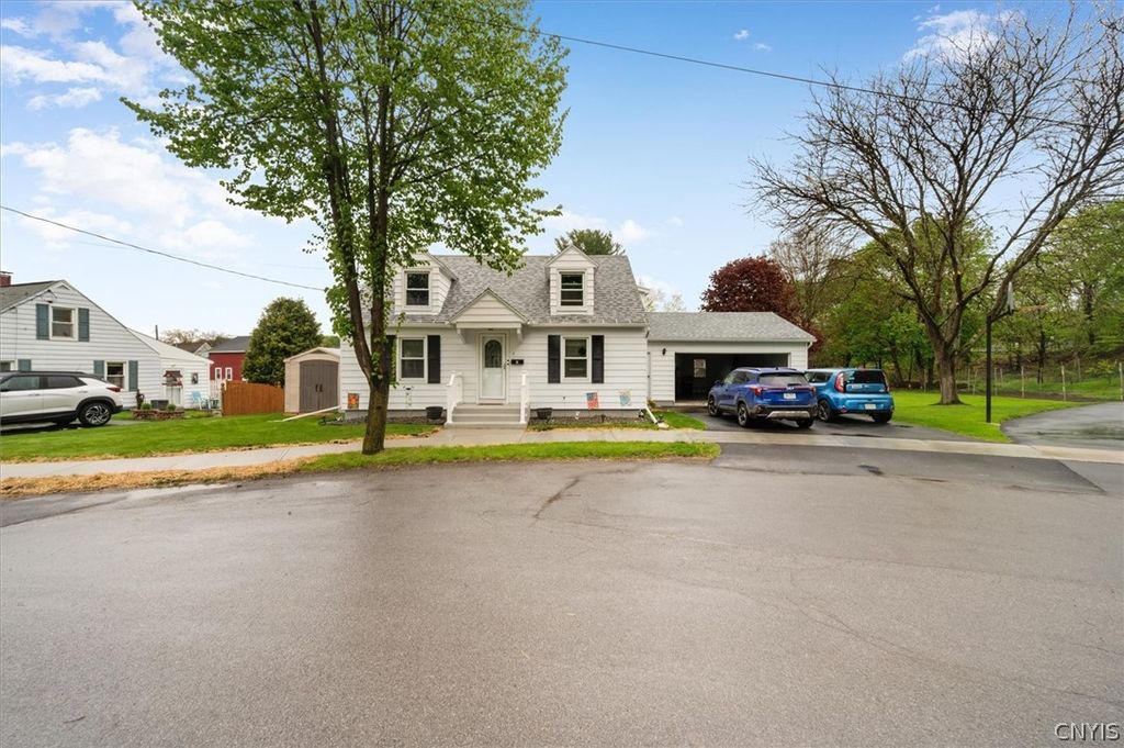 Photo of 5 Columbia Circle, German Flatts, NY 13407 (MLS # S1679316)