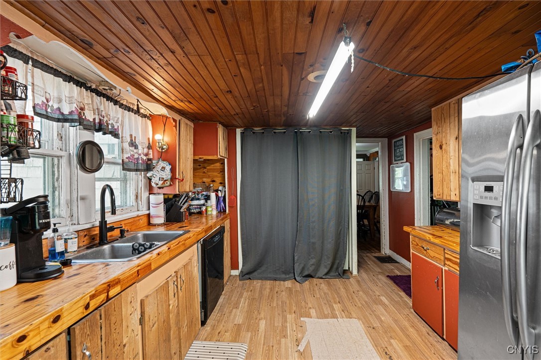 217 Valley Drive, Elbridge, New York image 3