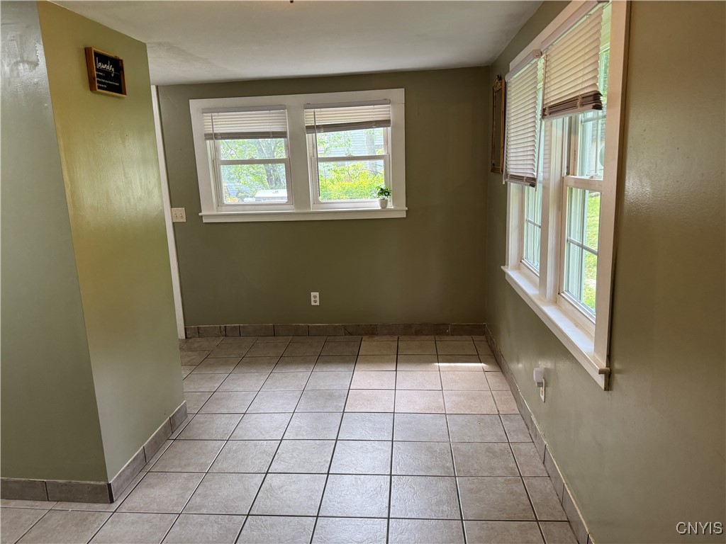 58 S Hamilton Street, Elbridge, New York image 13