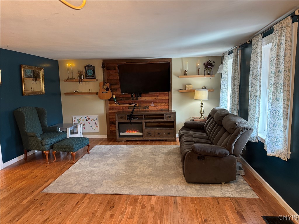 58 S Hamilton Street, Elbridge, New York image 6