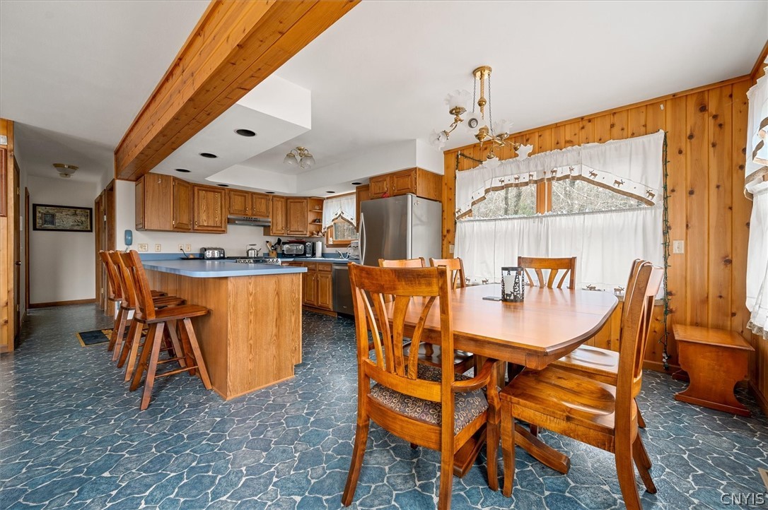 2592 South Shore Road