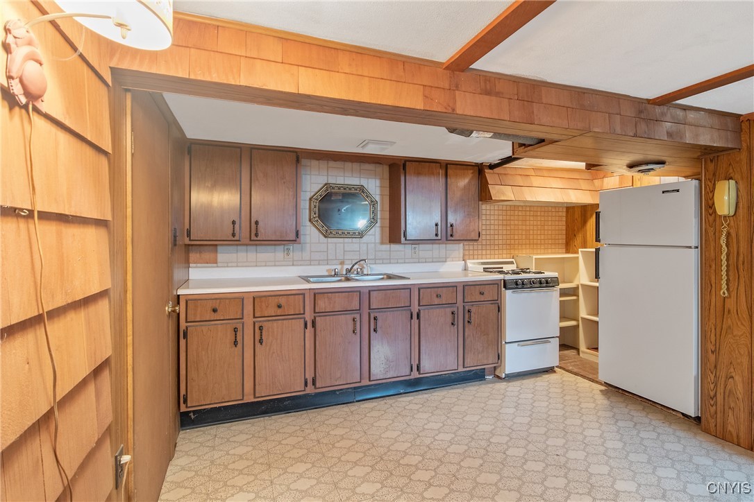 304 Boston Street, Syracuse, New York image 31