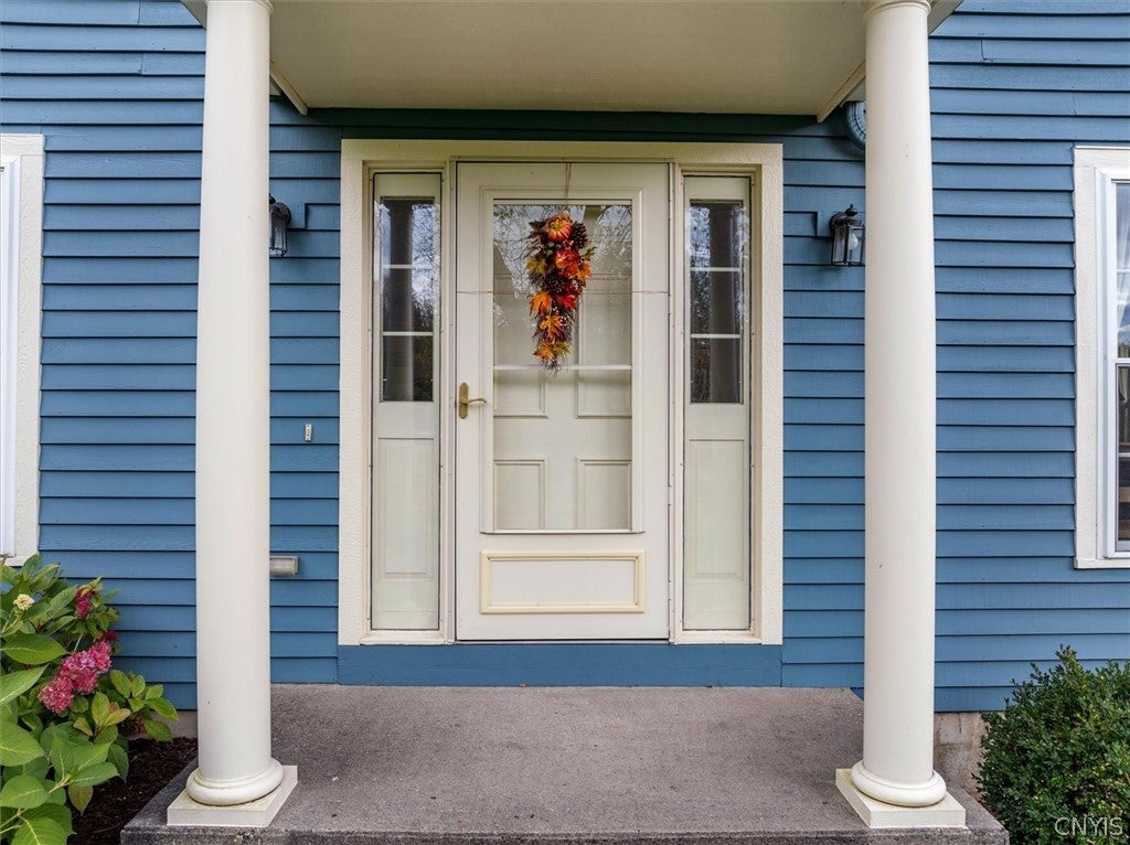 4246 Deer Path