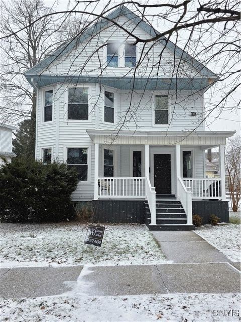 Photo of 7 Prospect Street, Utica, NY 13501 (MLS # S1658490)