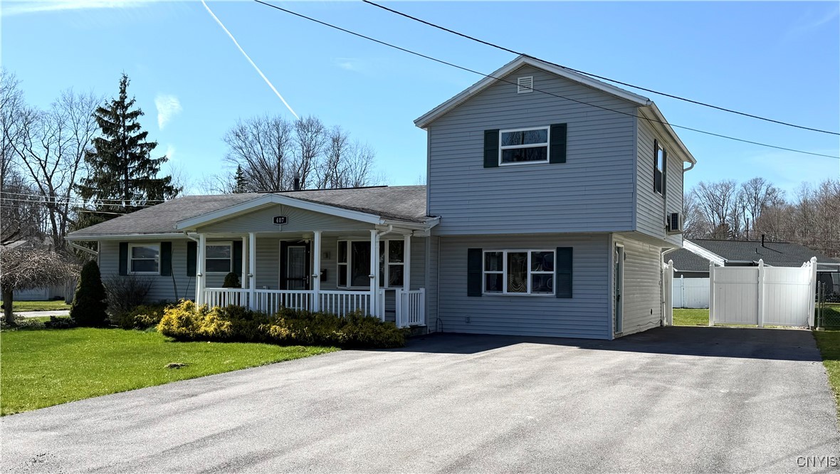 407 Deland Drive, Utica, New York image 2