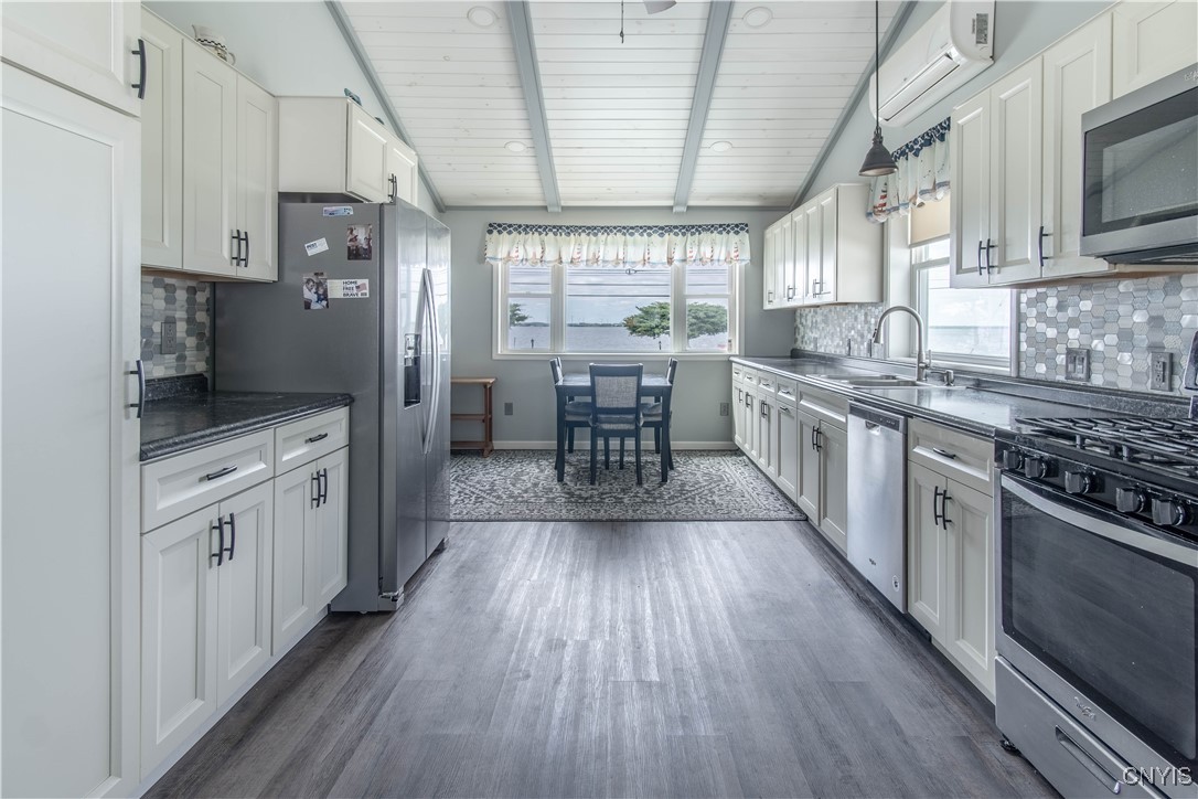 32396 Rt-12e, Cape Vincent, New York image 19