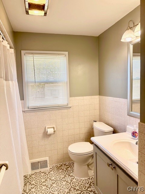 535 Tamarack Street, Utica, New York image 25