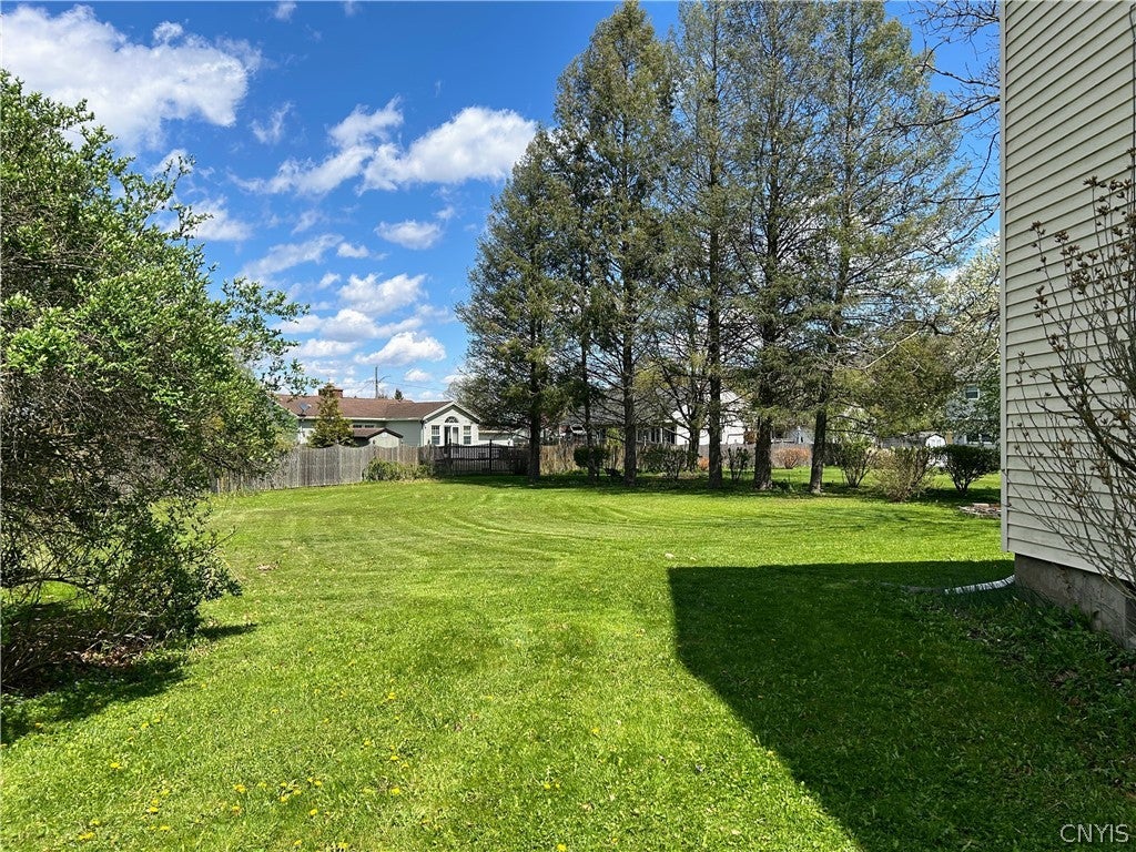 8 Parkwood Circle
