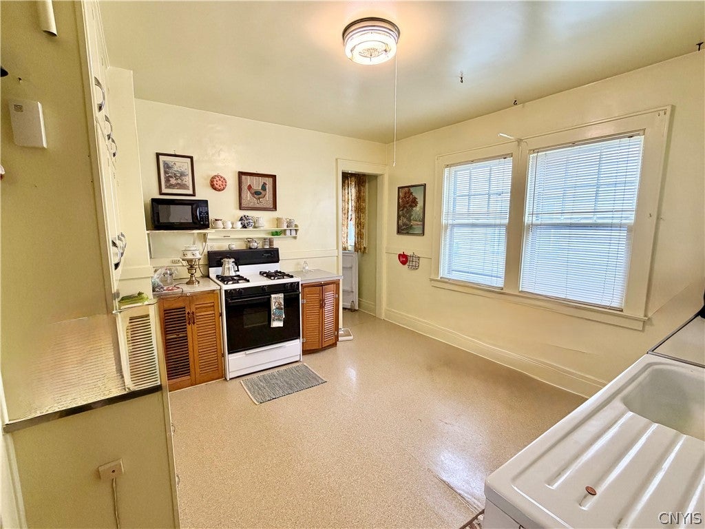 1205-07 Lancaster Ave