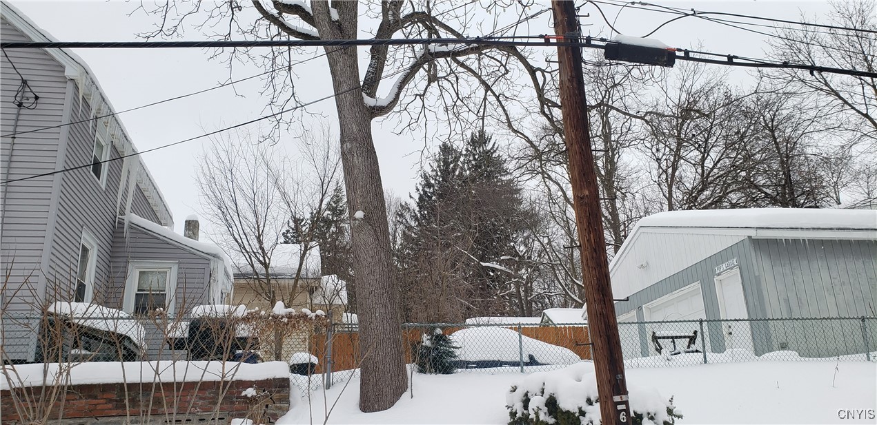 100 Charmouth Drive, Syracuse, New York image 7