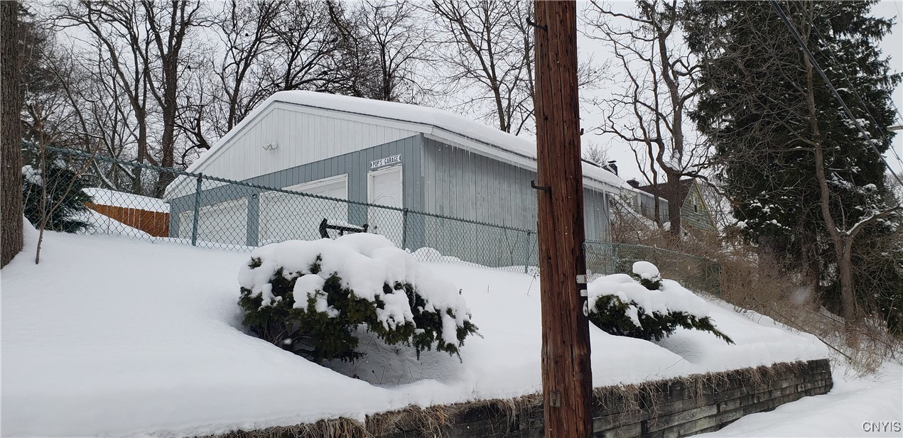 100 Charmouth Drive, Syracuse, New York image 9