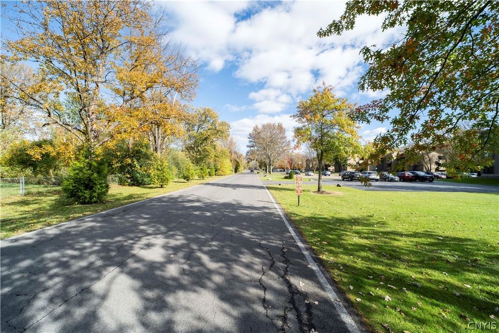Photo of 8 Watertree Drive, DeWitt, NY 13057 (MLS # S1679325)