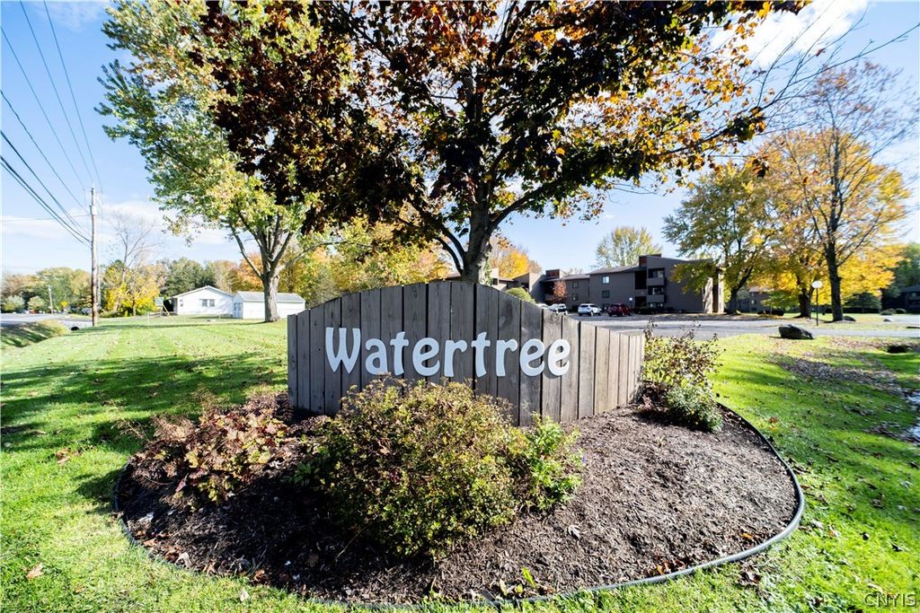 Photo of 8 Watertree Drive, DeWitt, NY 13057 (MLS # S1679325)