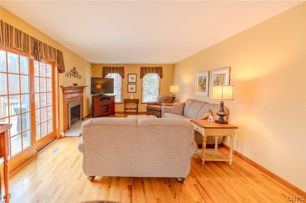 Photo of 8856 Lombardi Drive, Cicero, NY 13039 (MLS # S1666240)