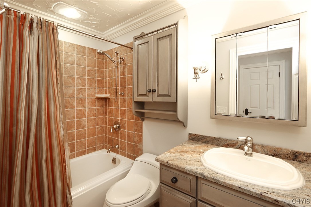 811 Knighthood Circle, Manlius, New York image 28