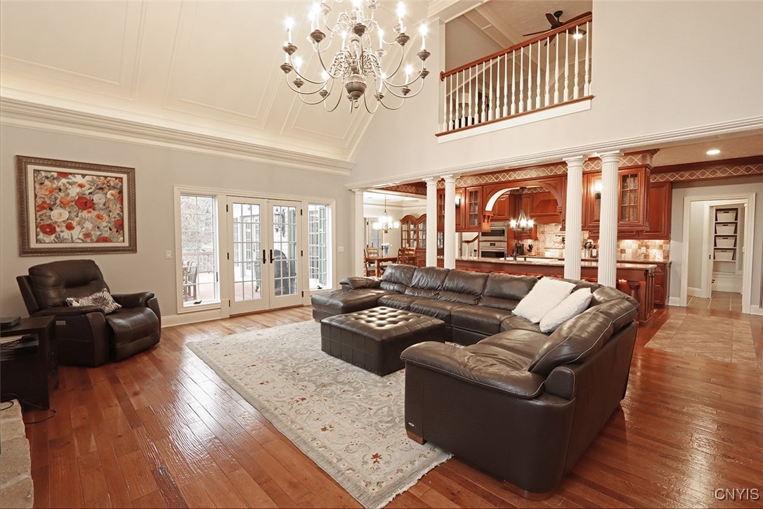 811 Knighthood Circle, Manlius, New York image 3