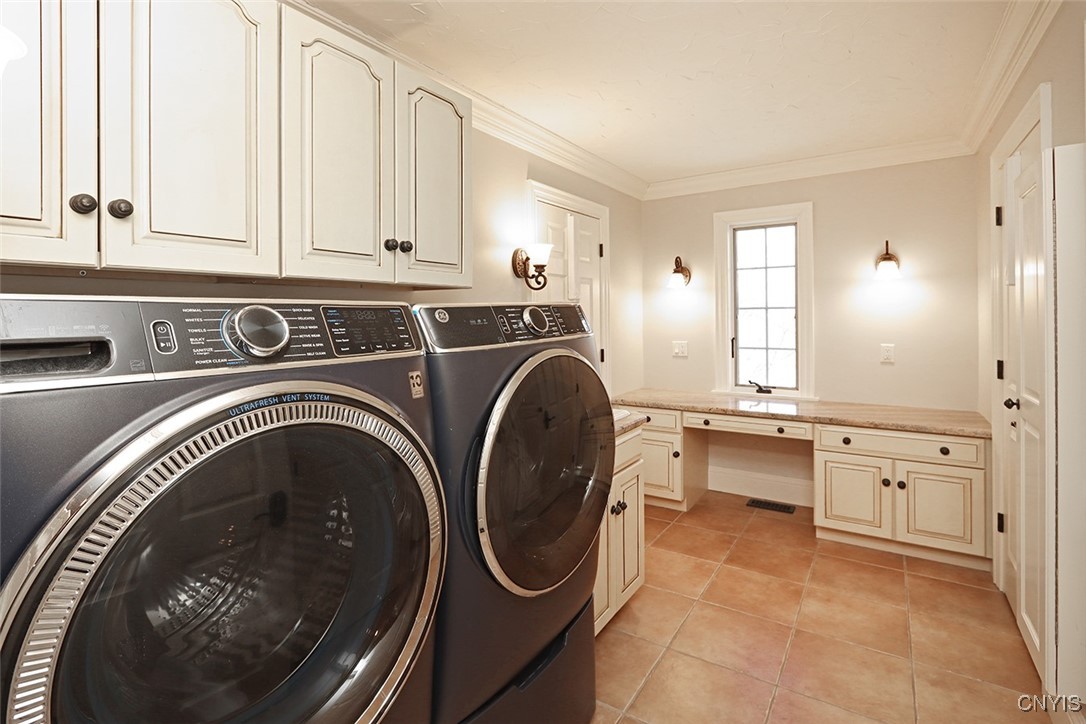 811 Knighthood Circle, Manlius, New York image 32