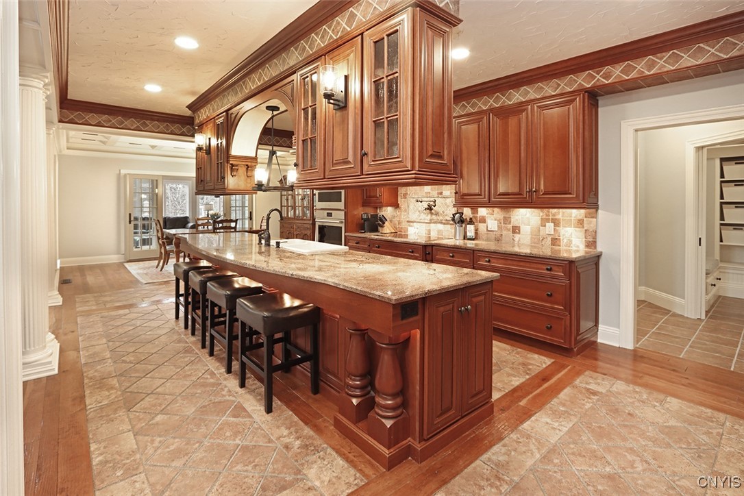 811 Knighthood Circle, Manlius, New York image 6