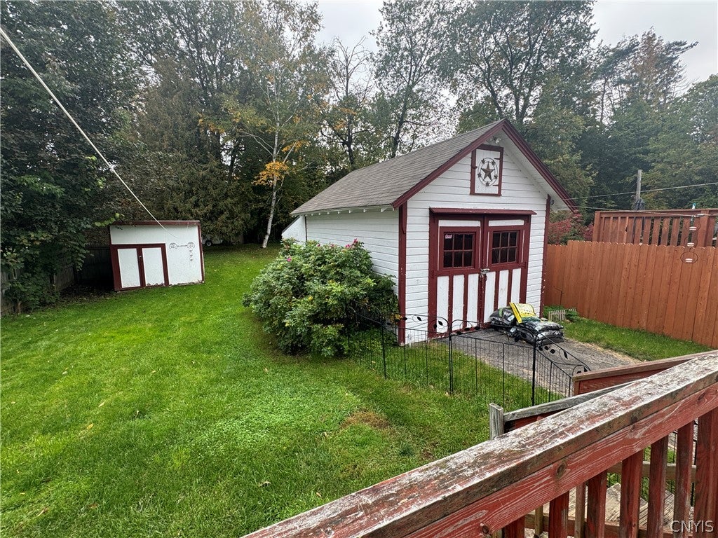 22 E Spofford Avenue