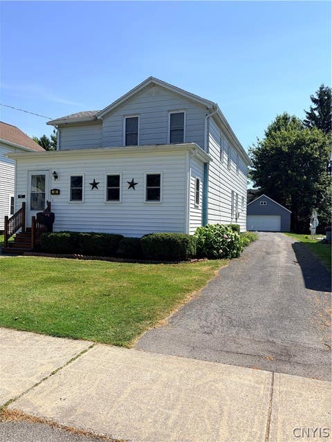Homes For Sale - 40 Pulaski Street<br/> Cayuga County, Auburn, NY 13021