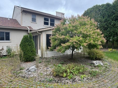 Tiny photo for 205 Woodmont Drive, Camillus, NY 13031 (MLS # S1718485)
