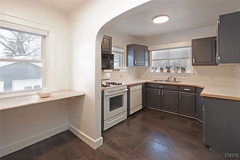 Tiny photo for 300 Cornwall Drive, DeWitt, NY 13214 (MLS # S1659789)