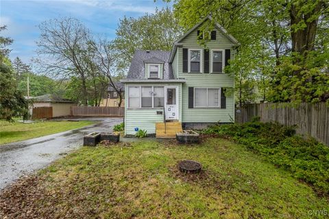 714 Valley Drive, Syracuse, NY 13207 - MLS#: S1605231