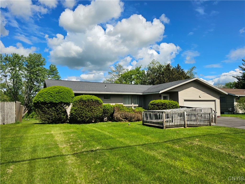 7742 Davis Road, Clay, New York image 2