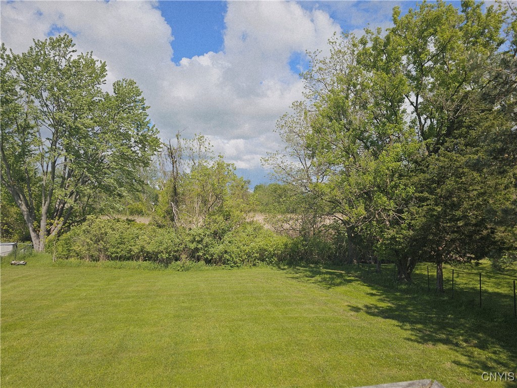 7742 Davis Road, Clay, New York image 3