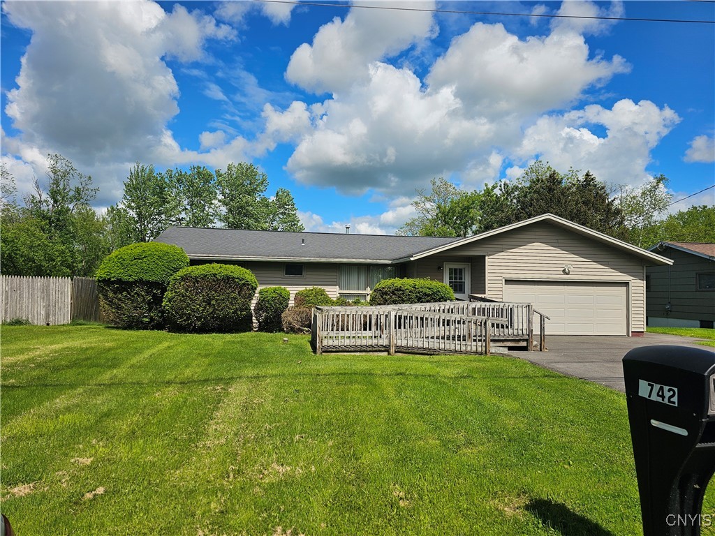 7742 Davis Road, Clay, New York image 1