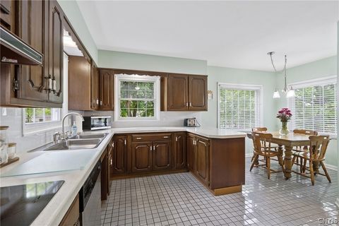 Tiny photo for 8 Lyndon Road, DeWitt, NY 13066 (MLS # S1682481)