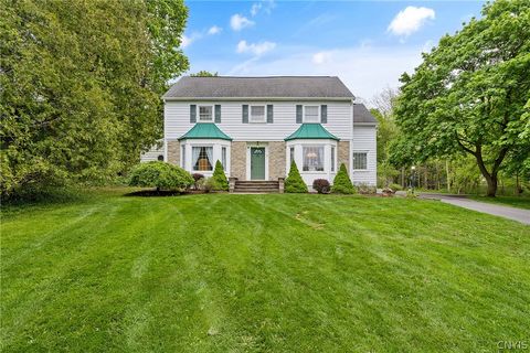 Tiny photo for 8 Lyndon Road, DeWitt, NY 13066 (MLS # S1682481)