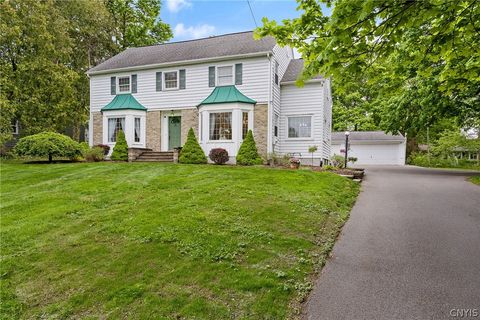 Tiny photo for 8 Lyndon Road, DeWitt, NY 13066 (MLS # S1682481)