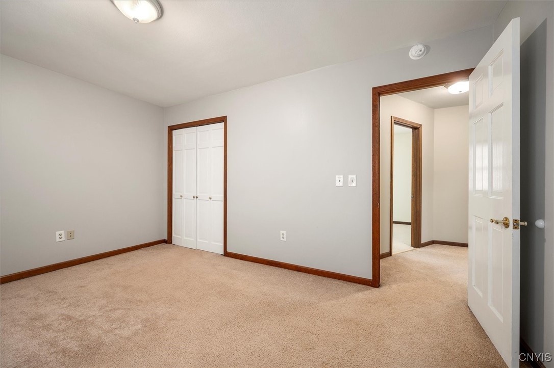 102 Briarwood Court, New Hartford, New York image 36