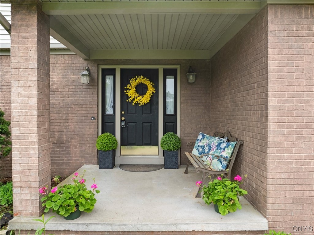 102 Briarwood Court, New Hartford, New York image 5