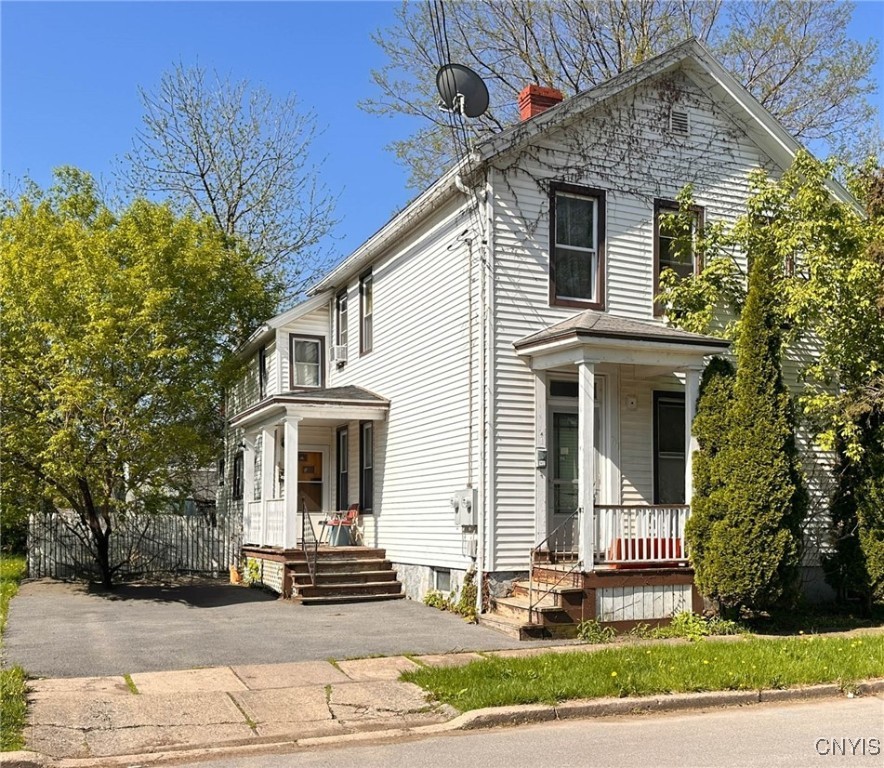 711 Stevens Street