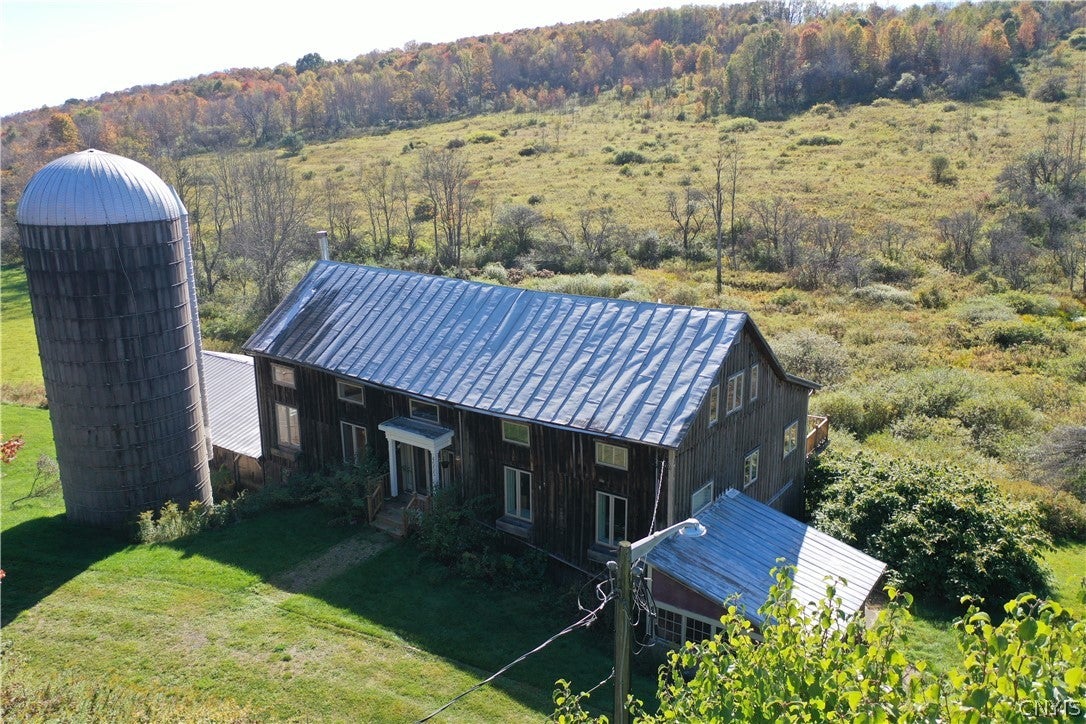 MLS: S1702395